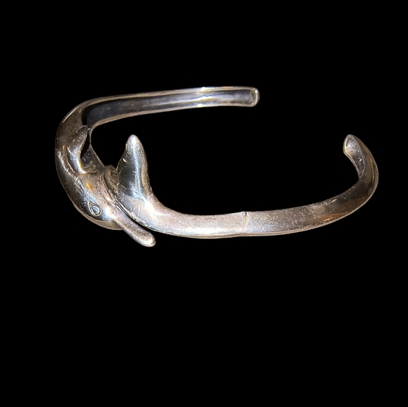Kabana Sterling Silver Dolphin Head & Tail cuff bracelet - Picture 2 of 12
